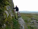 P1000440- Nat grimpe sur Haytor rock